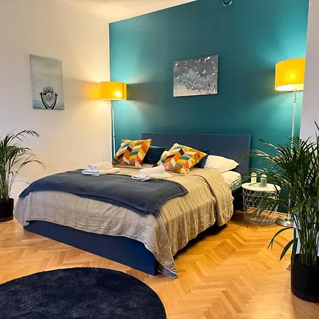 Old Town Heart Xxii - New Town Apartment *
